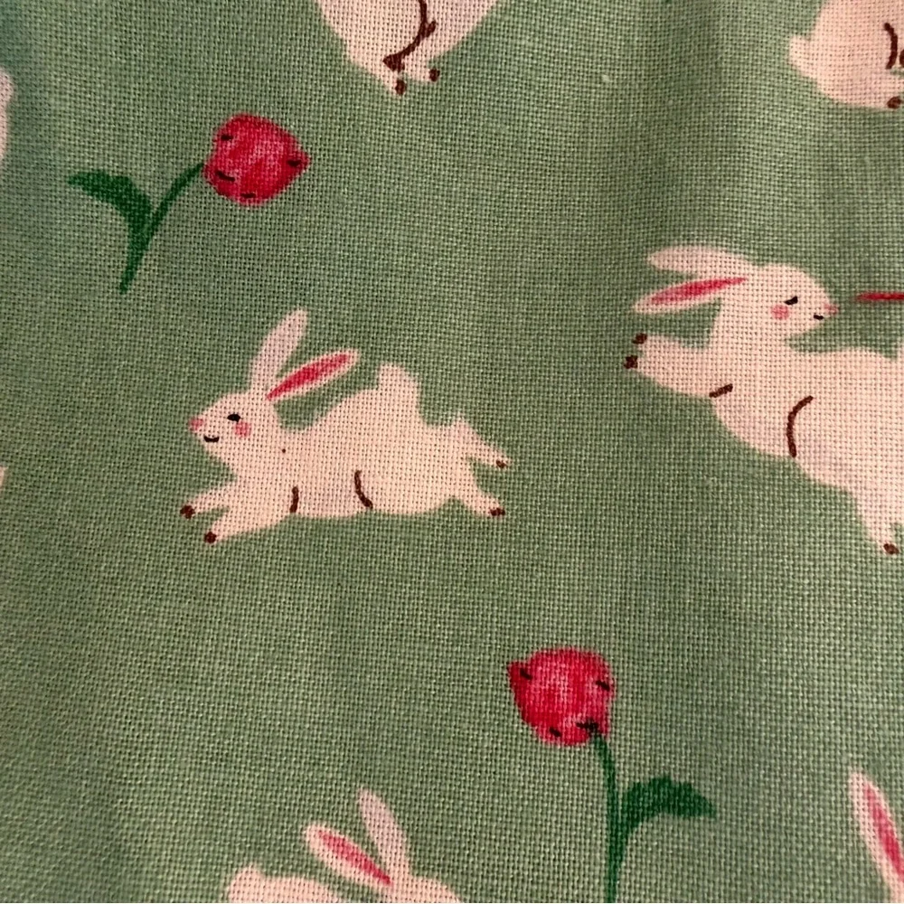 Reversible Scrunchie Dog Bunny Print Green Bandana Headband. Size small.